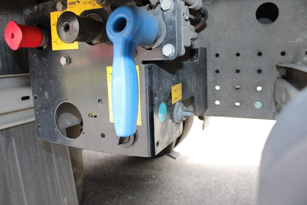 Schmitz Cargobull SCB*S3T VARIOS, ZVEDACÍ NÁPRAVA