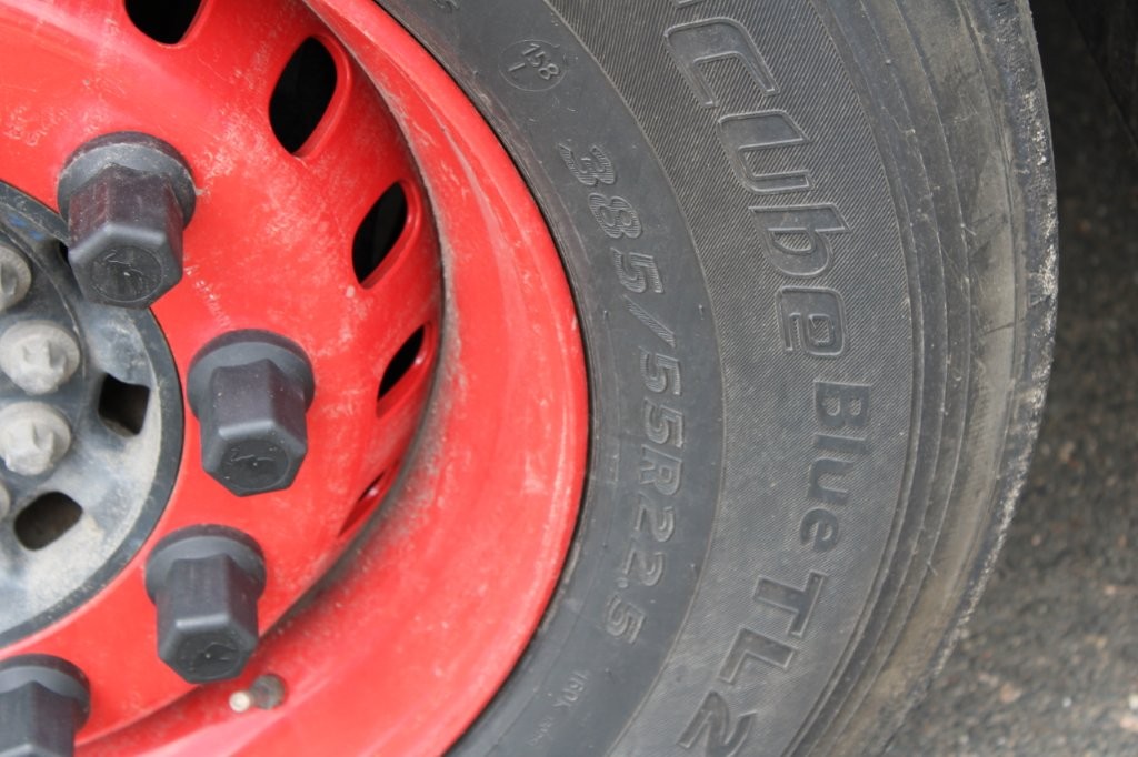 Schmitz Cargobull SCB*S3T VARIOS, ZVEDACÍ NÁPRAVA