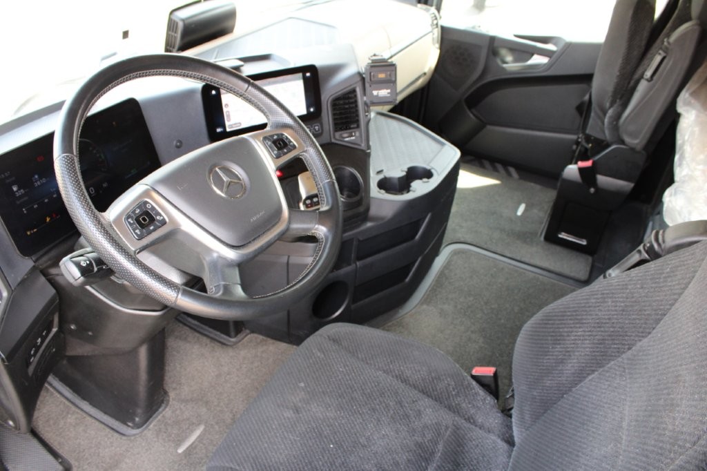 Mercedes-Benz Actros 2542 NAVIGACE + PANAV TVK 18 M (8,20m x 2,4