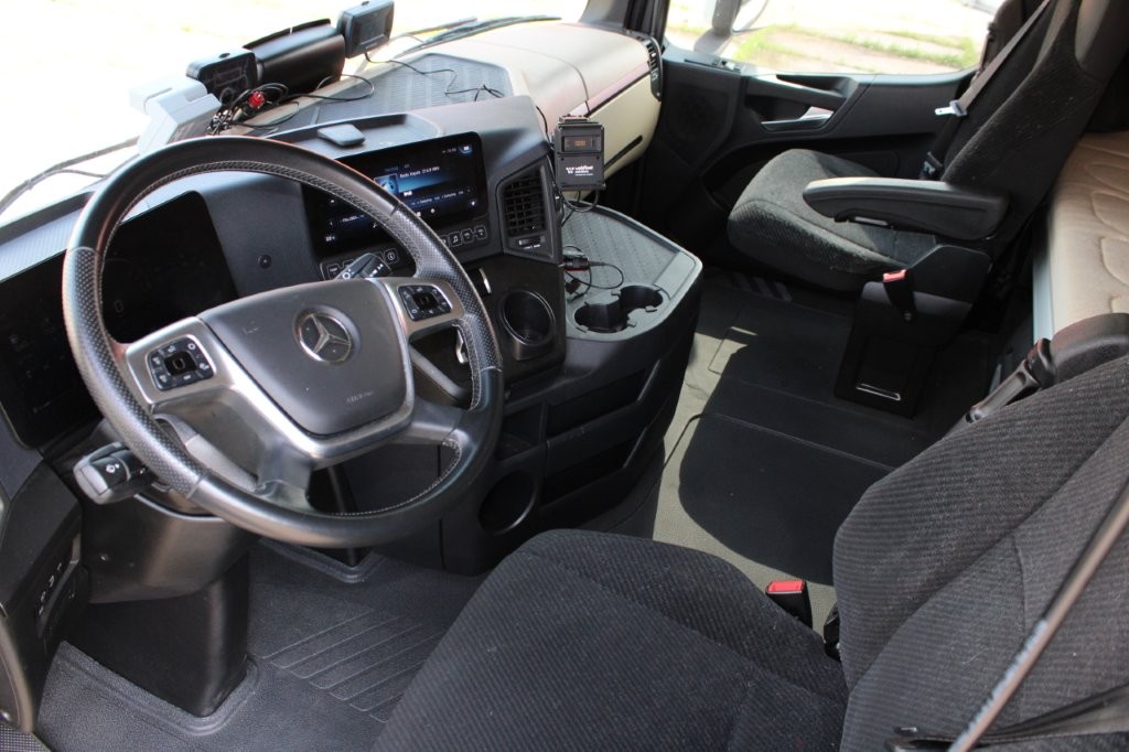 Mercedes-Benz Actros 2542 NAVIGACE + PANAV TVK 18 M (8,20m x 2,4
