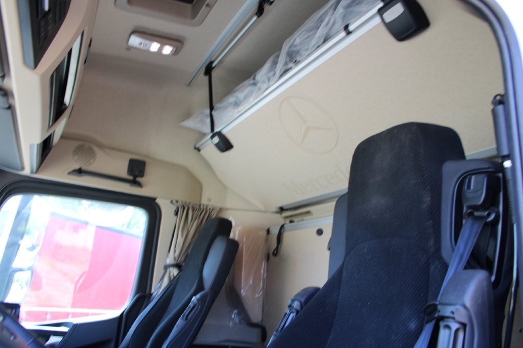 Mercedes-Benz Actros 2542 NAVIGACE + PANAV (8,20m x 2,48m x 3m)